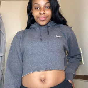 Cropped Nike hoodie